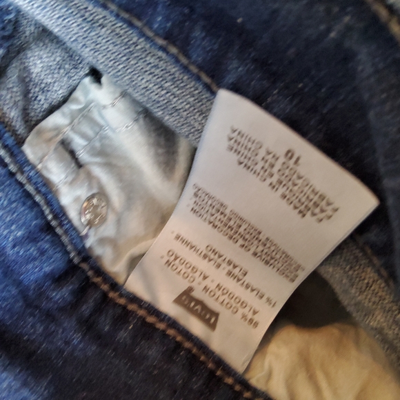 Levis shorts size 10 - Picture 6 of 6